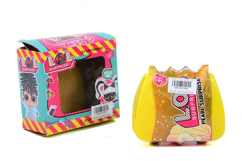 Poupée surprise dans un sac